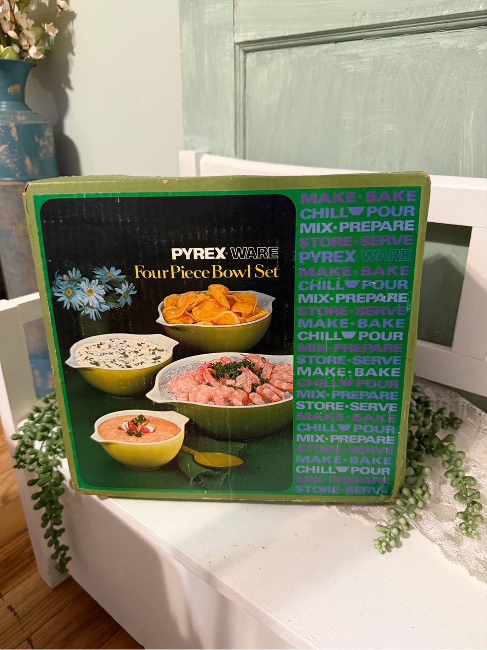 Pyrex Green and Lime Four-Piece Bowl Set Brand new inbox
